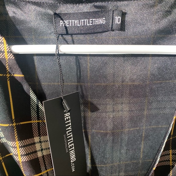 Plaid Wrap Dress_ Prettylittlethings - Picture 3 of 5